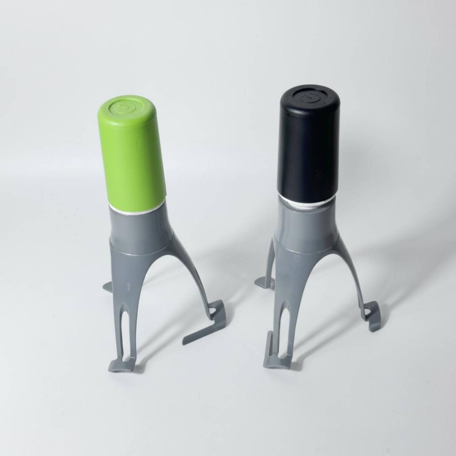 自動三角攪拌機 - ハンズフリー電動卵泡立て器＆キッチンミキ - Kitchen Appliances B&Q のレビューと価格